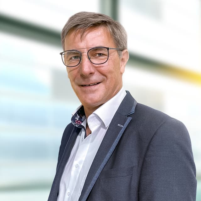 Georg  Lindenbuß